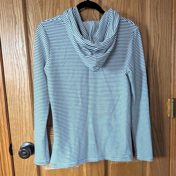 Lorna Jane Hoodie - Picture 2 of 4